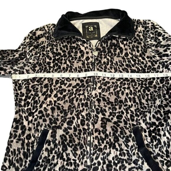 Ac-tiv-ology Leopard Print Velour Feel Jacket Black Collar and Cuffs Size Small - Picture 5 of 8